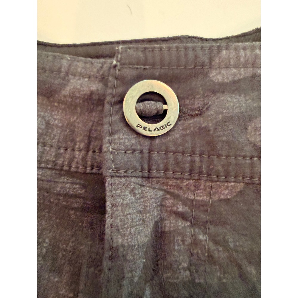 Pelagic Mens Hybrid Cargo Shorts Grey Camo Fishing Outdoor Stretch Size 34 - Picture 6 of 9